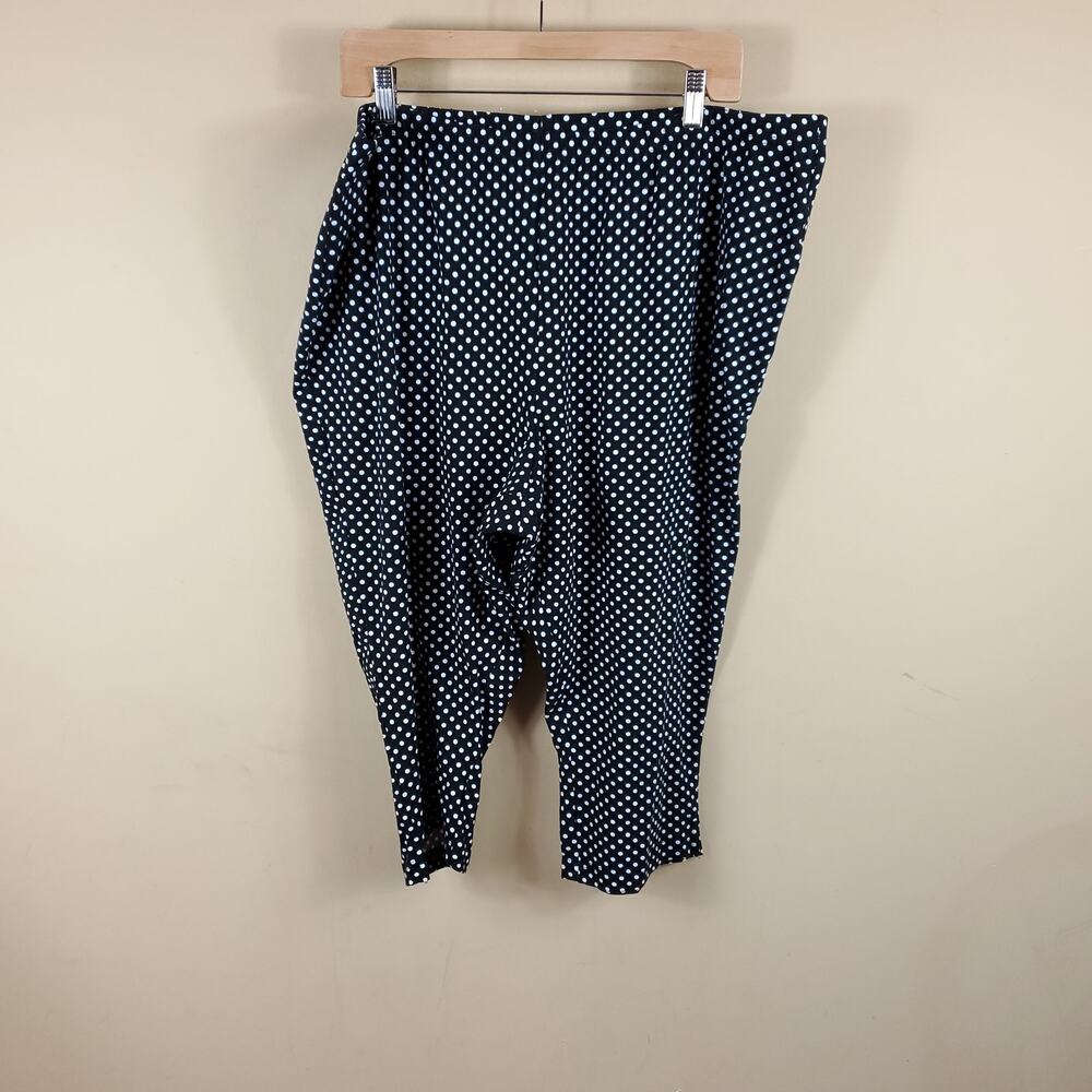 Woman Within Black/White Polka Dot Pull-on Capri Size 26/28